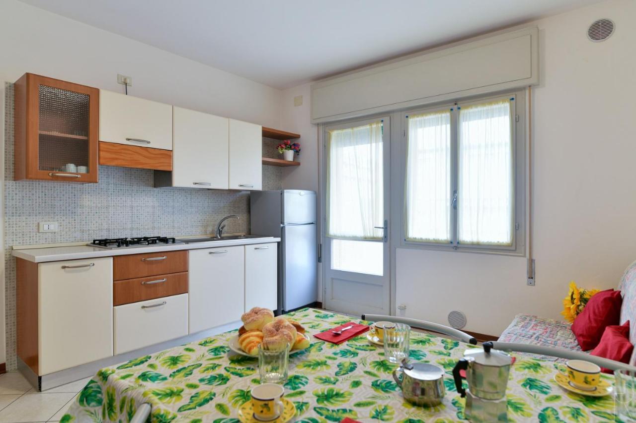 Stella D'Oro Apartman Caorle Kültér fotó