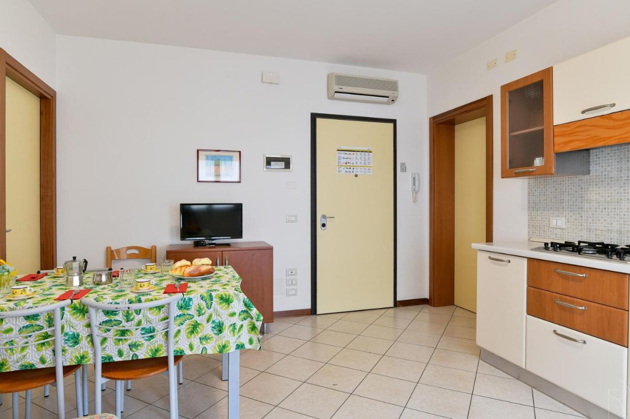 Stella D'Oro Apartman Caorle Kültér fotó